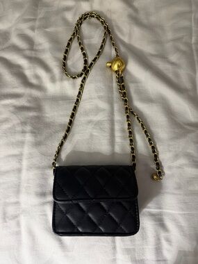 Vintage Quilted Crossbody Bag in Black with Gold Hardware